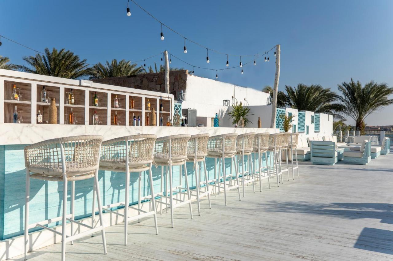 Sunrise Tucana Resort Grand Select Hurgada Dış mekan fotoğraf The bar at the Mykonos Sky Bar